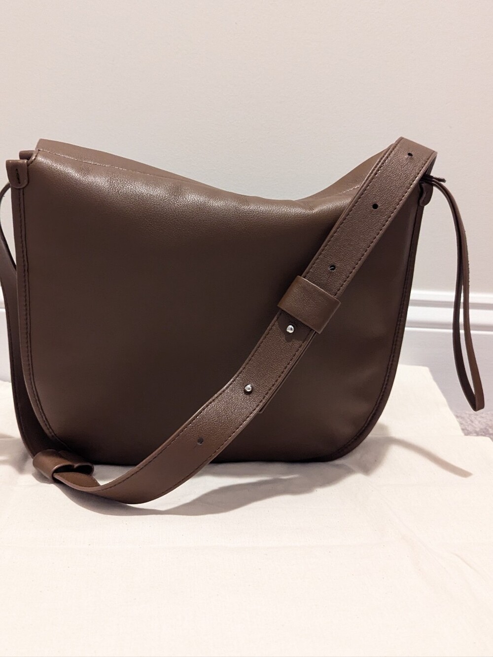 Source Unknown Brown Leather Messenger Bag